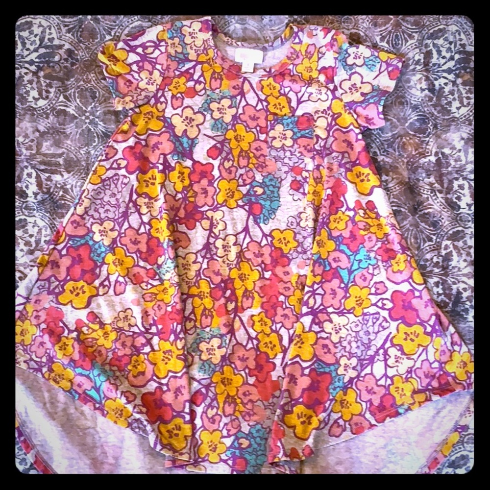 Girls size 6 Lularoe dress never worn